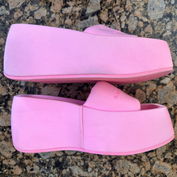 Alexander Wang
Women's Pink Taji 115 Flatform Sandals - Picture 9 of 12